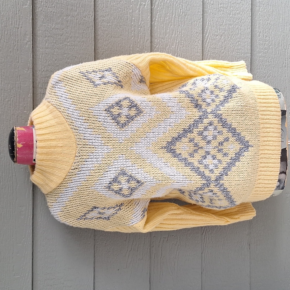 80s vintage butter yellow diamond ski chalet sweater size Small by Together!